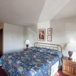 Large bed at Sequim West Inn